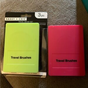 Sassy and Chic Travel Makeup Brushes